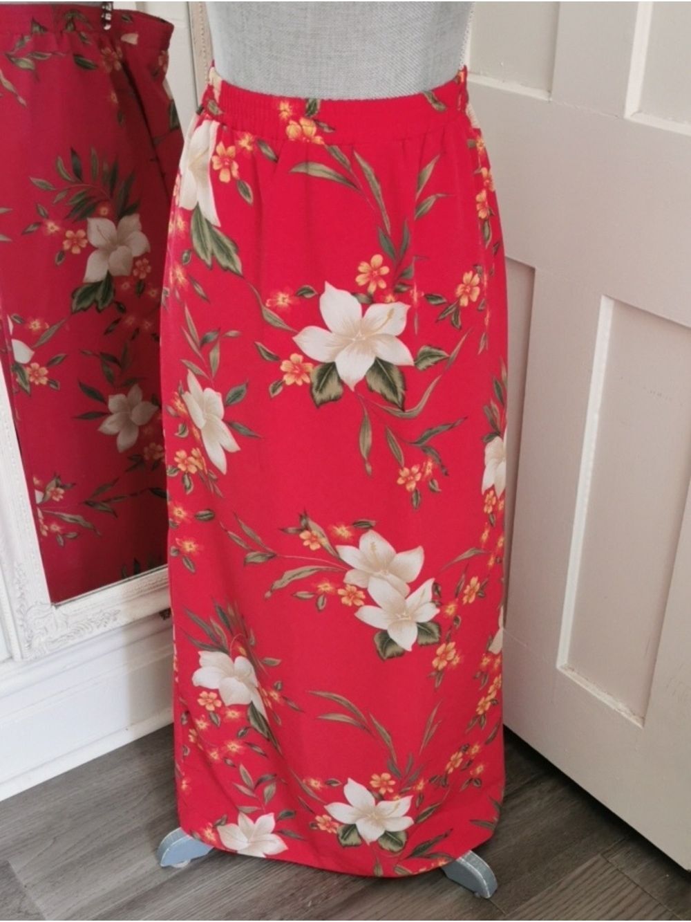 Abbey Rose Vibrant Maxi Floral  Cottagecore Elastic Waist Skirt. Size XL